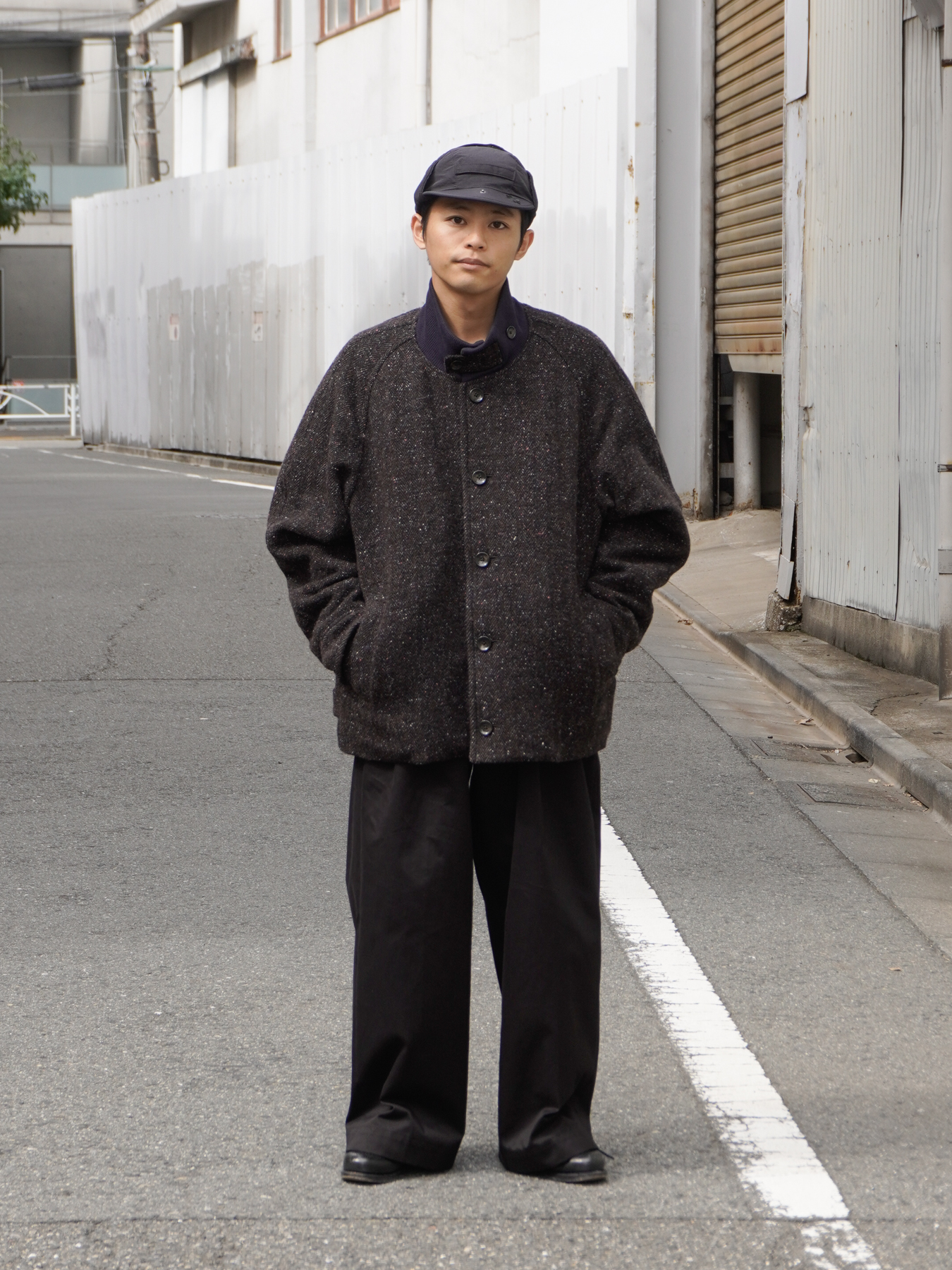 新型の王道チノパン