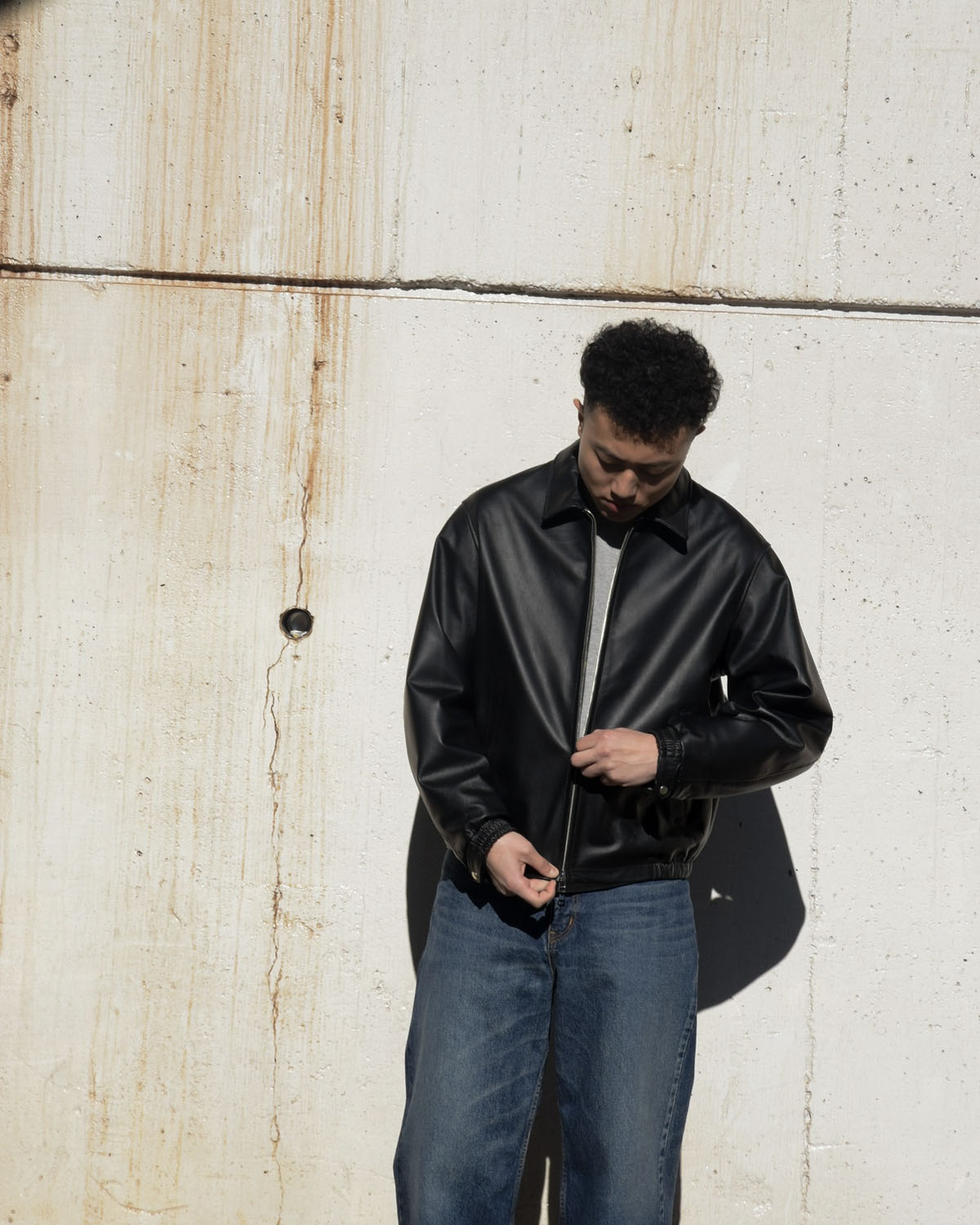 ユニバーサルのレザー