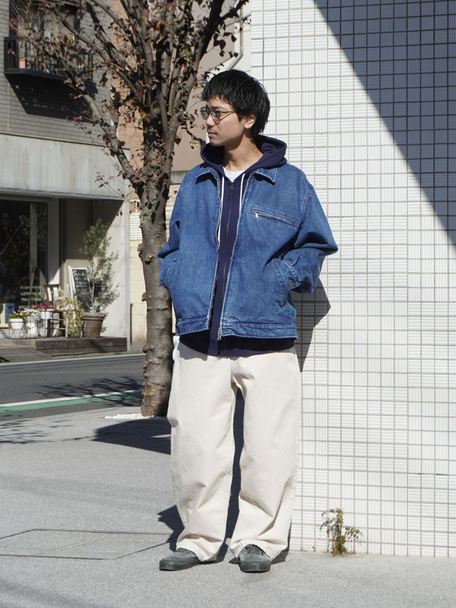 軽いね、このデニム