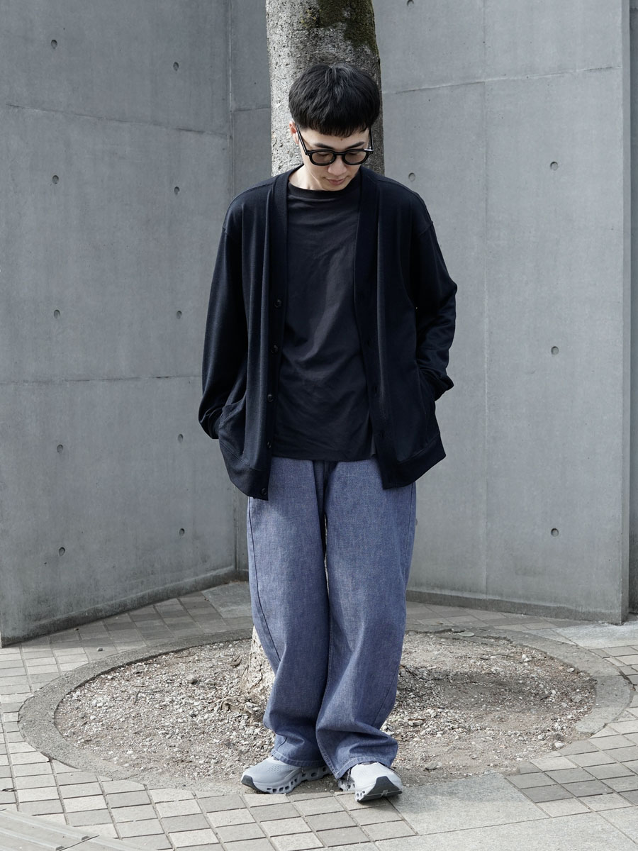 軽いね、このデニム