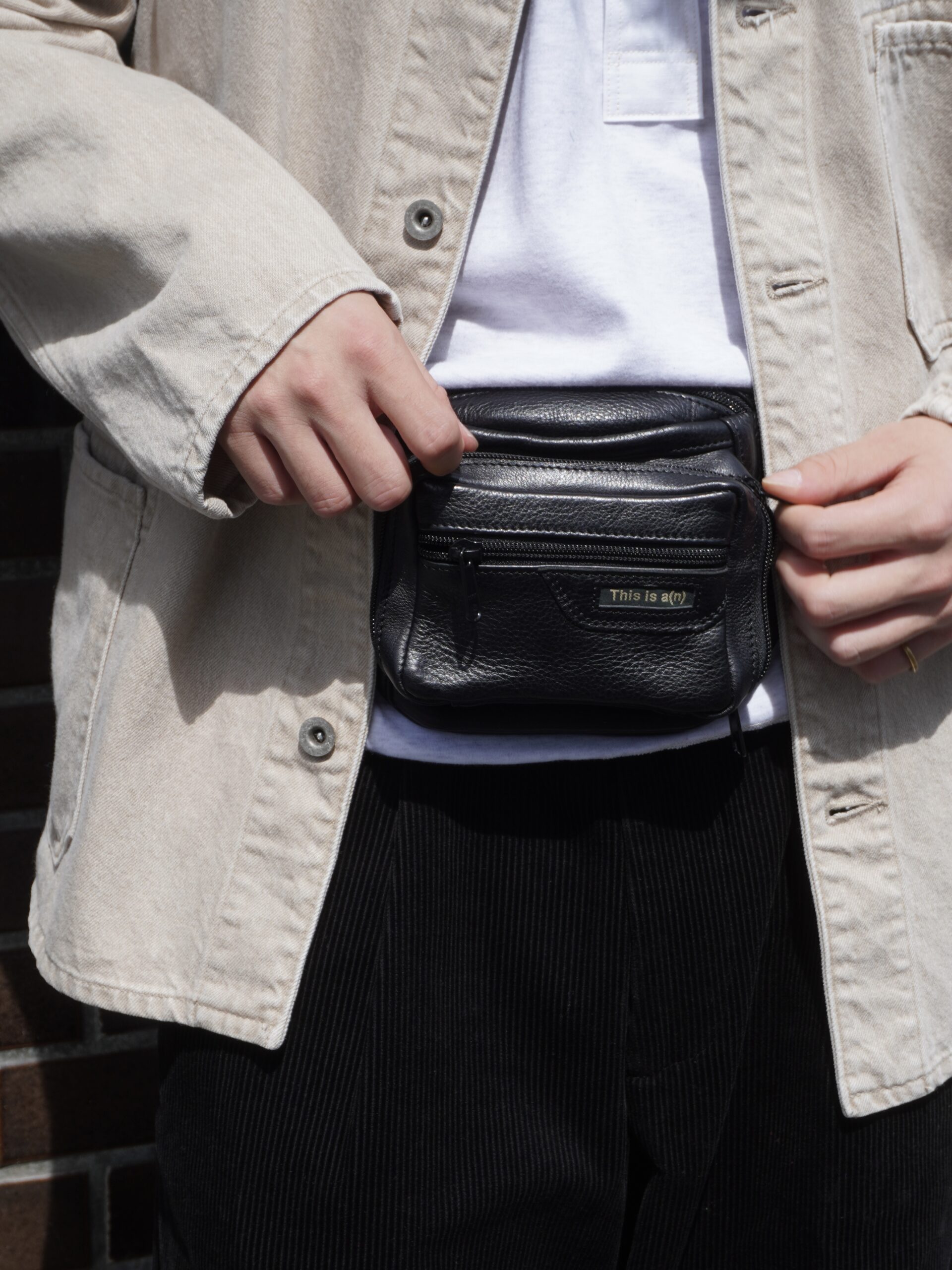This is a(n) Order exhibition   “CF Waist Pack”